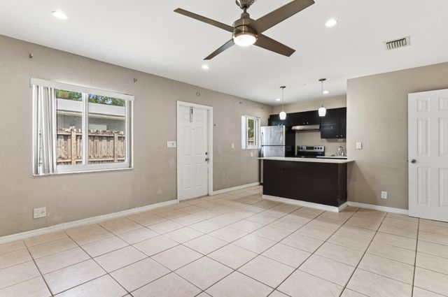 709 SW 13TH Avenue 2, Fort Lauderdale, FL 33312