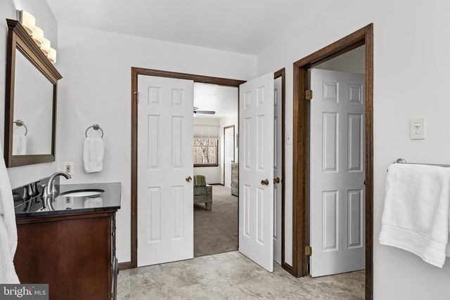 10 LEXINGTON CT, Shamong, NJ 08088