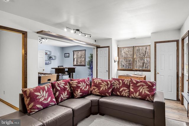 10 LEXINGTON CT, Shamong, NJ 08088