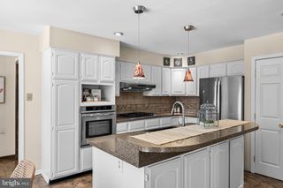 10 LEXINGTON CT, Shamong, NJ 08088