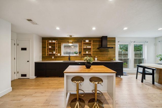 7107 Cart Gate Drive, Houston, TX 77095