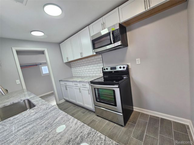 13870 Ida Avenue, Warren, MI 48089