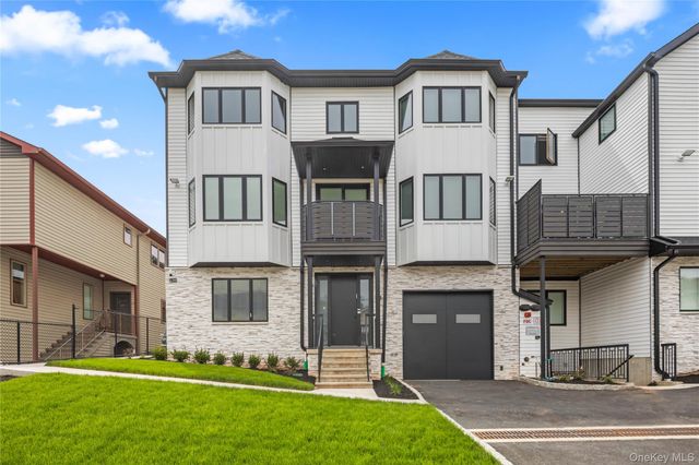 8 1st Street 111, Spring Valley, NY 10977
