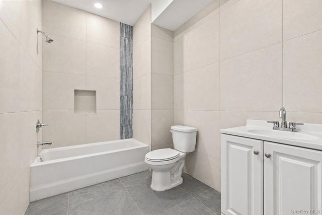 8 1st Street 111, Spring Valley, NY 10977