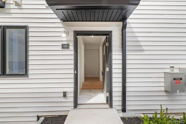 8 1st Street 111, Spring Valley, NY 10977