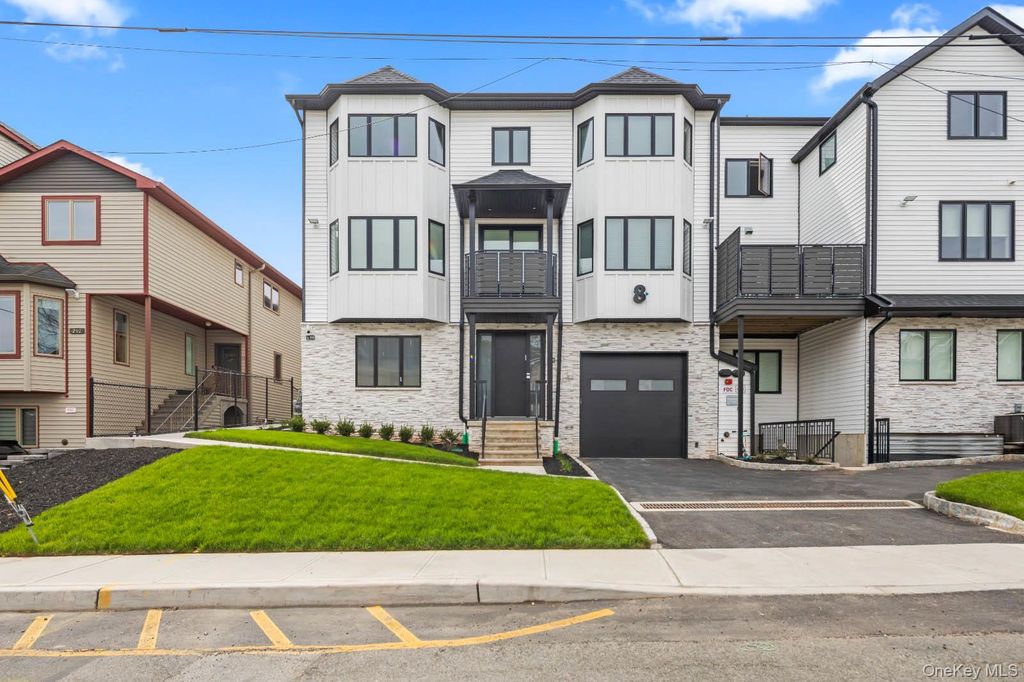 8 1st Street 111, Spring Valley, NY 10977