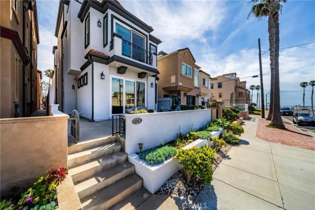 116 11th, Huntington Beach, CA 92648