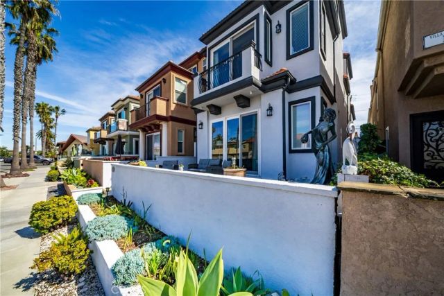 116 11th, Huntington Beach, CA 92648