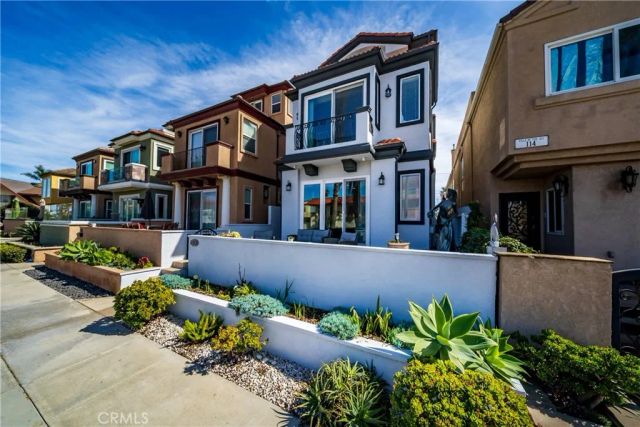 116 11th, Huntington Beach, CA 92648