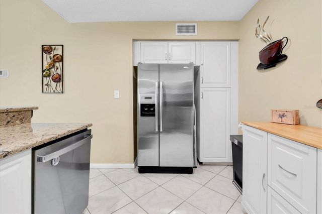 6059 BAHIA DEL MAR BOULEVARD 238, St Petersburg, FL 33715