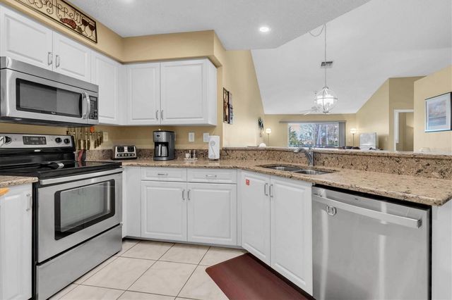 6059 BAHIA DEL MAR BOULEVARD 238, St Petersburg, FL 33715