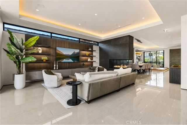 6517 Colgate Avenue, Los Angeles, CA 90048