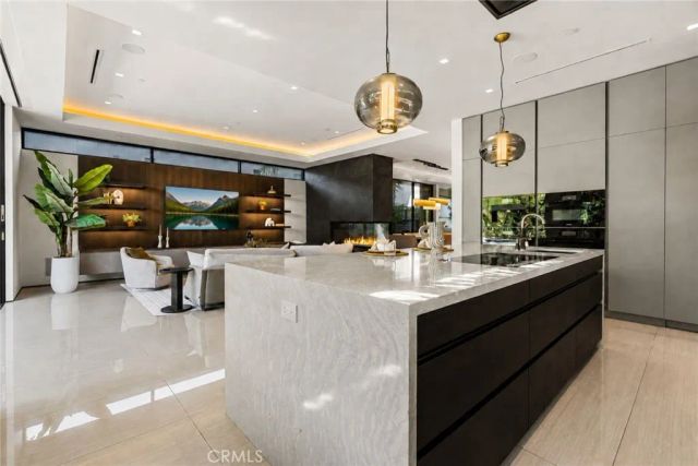 6517 Colgate Avenue, Los Angeles, CA 90048