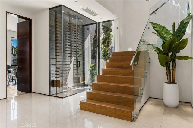 6517 Colgate Avenue, Los Angeles, CA 90048