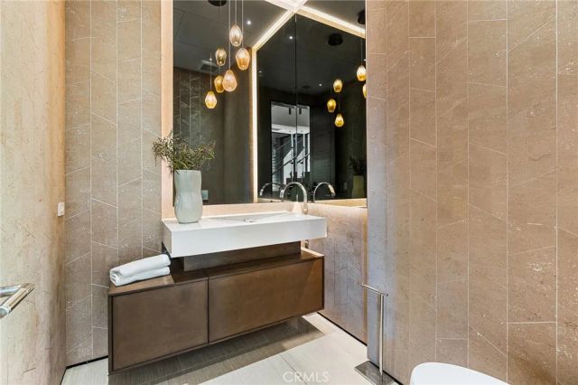 6517 Colgate Avenue, Los Angeles, CA 90048