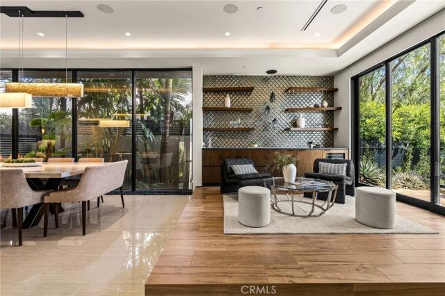 6517 Colgate Avenue, Los Angeles, CA 90048