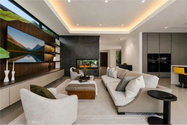 6517 Colgate Avenue, Los Angeles, CA 90048
