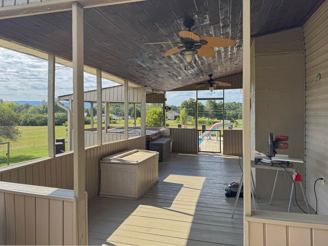 2239 County Road 750, Calhoun, TN 37309