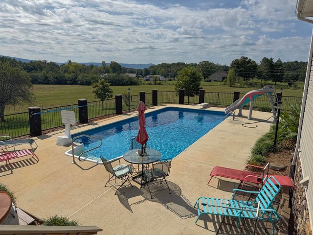 2239 County Road 750, Calhoun, TN 37309