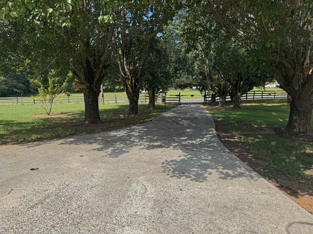2239 County Road 750, Calhoun, TN 37309