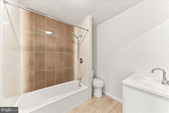 36 PENNS CT, Aston, PA 19014