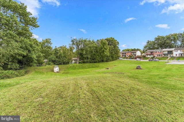 36 PENNS CT, Aston, PA 19014