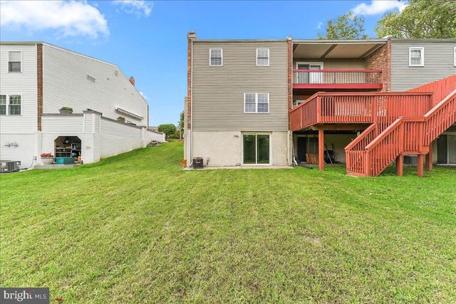 36 PENNS CT, Aston, PA 19014