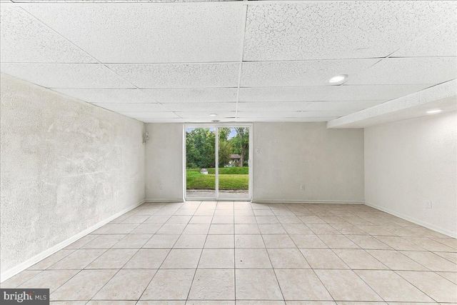 36 PENNS CT, Aston, PA 19014