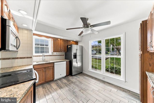 36 PENNS CT, Aston, PA 19014
