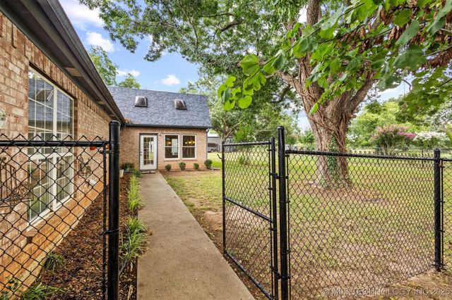 236 Pecan Acres Lane, Colbert, OK 74733