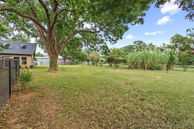 236 Pecan Acres Lane, Colbert, OK 74733