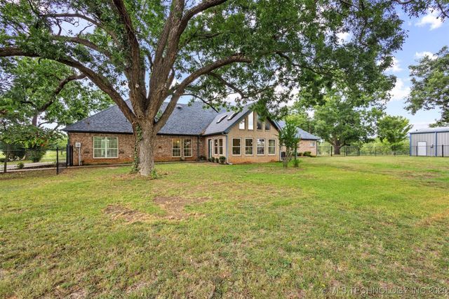 236 Pecan Acres Lane, Colbert, OK 74733