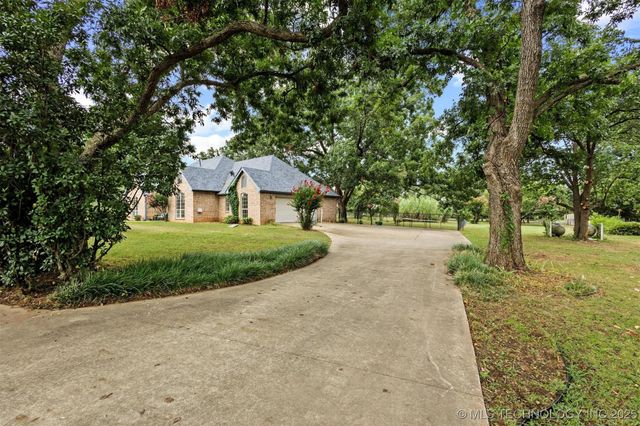 236 Pecan Acres Lane, Colbert, OK 74733