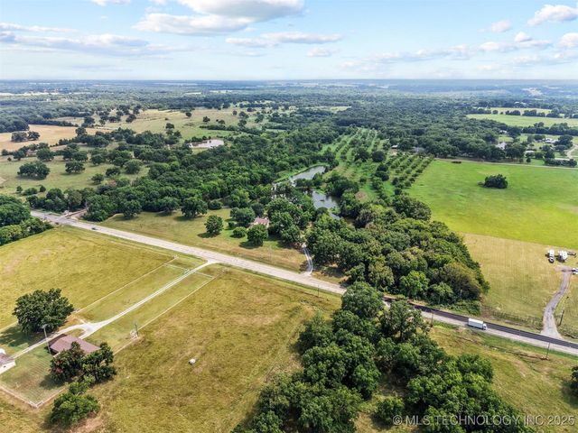 236 Pecan Acres Lane, Colbert, OK 74733