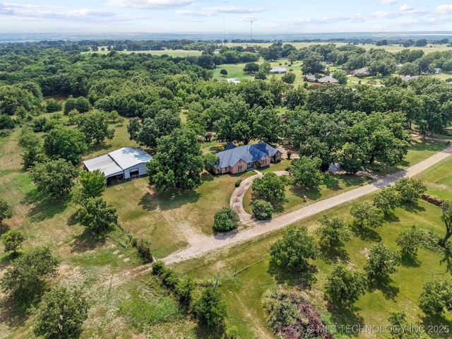 236 Pecan Acres Lane, Colbert, OK 74733
