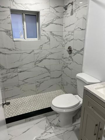 650 SE 1st Pl, Hialeah, FL 33010