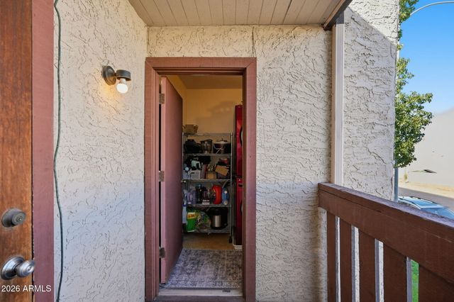 1927 E HAMPTON Avenue 207, Mesa, AZ 85204