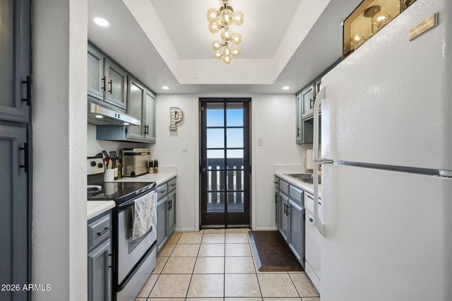 1927 E HAMPTON Avenue 207, Mesa, AZ 85204