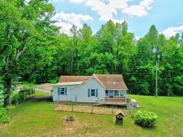 937 Waidsboro RD, Ferrum, VA 24088