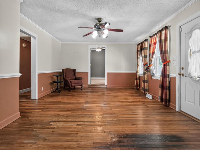 937 Waidsboro RD, Ferrum, VA 24088