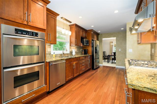 1776 Schoettler Valley Drive, Chesterfield, MO 63017