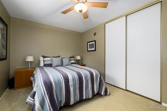 1776 Schoettler Valley Drive, Chesterfield, MO 63017