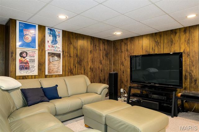 1776 Schoettler Valley Drive, Chesterfield, MO 63017