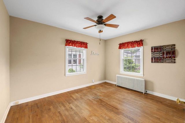 637 23rd STREET N, La Crosse, WI 54601