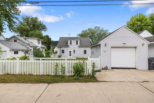 637 23rd STREET N, La Crosse, WI 54601