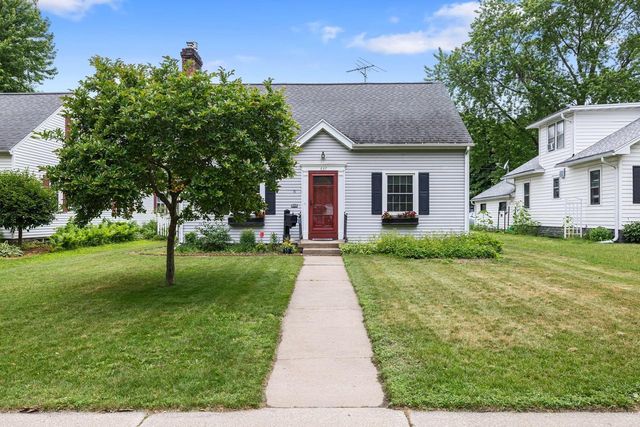 637 23rd STREET N, La Crosse, WI 54601