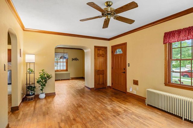 637 23rd STREET N, La Crosse, WI 54601