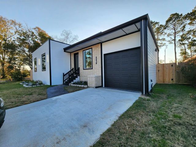 12107 Haroldson Forest Drive, Houston, TX 77044