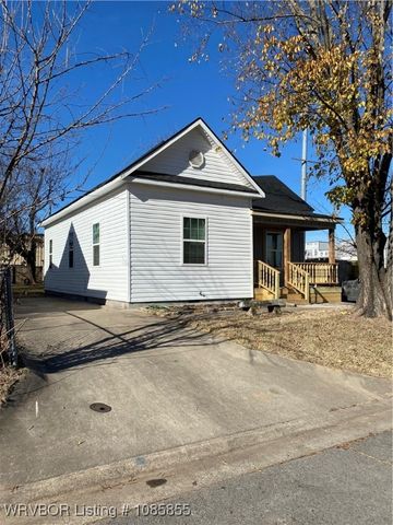 2423 N 30th Street, Fort Smith, AR 72904