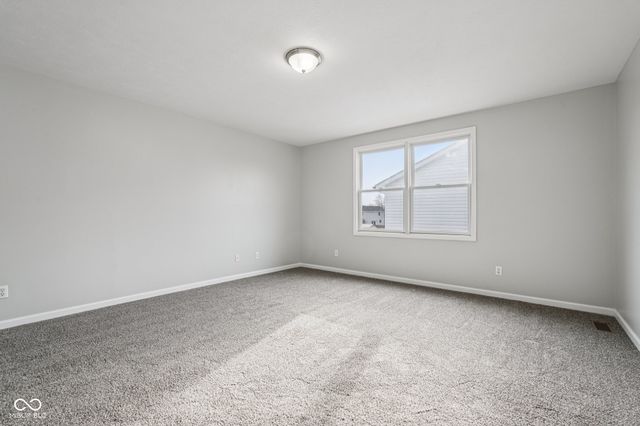 1916 N Sandal Wood Drive, Yorktown, IN 47396